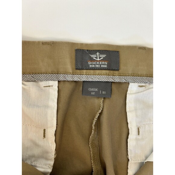 33”x32” Dockers Iron Free Khaki Men’s Pants Casual Comfort Workwear Slacks - Picture 4 of 10